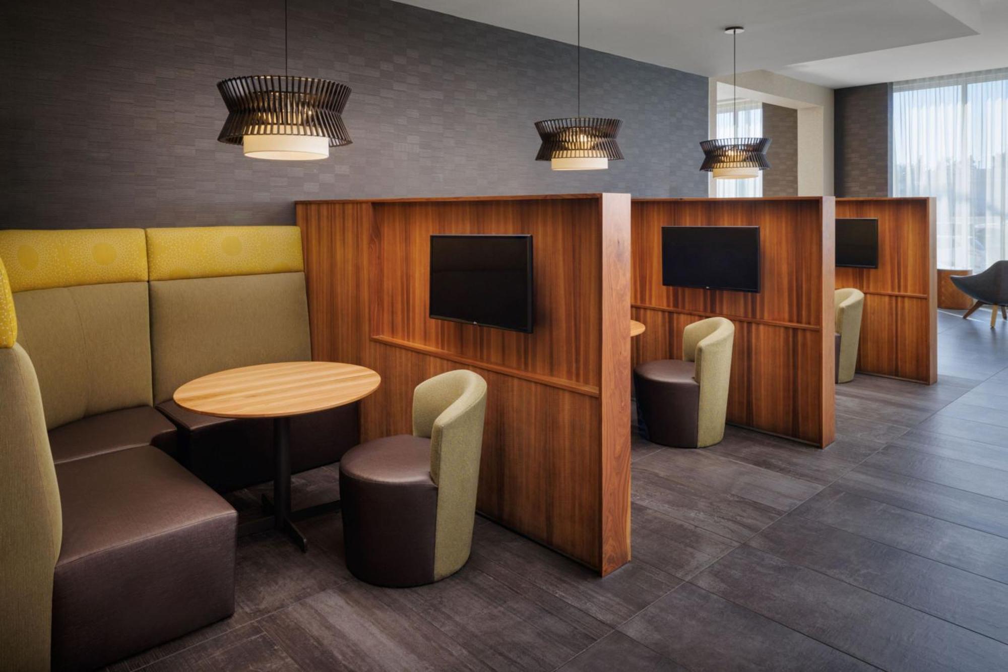 Courtyard By Marriott Πρινς Τζορτζ Εξωτερικό φωτογραφία