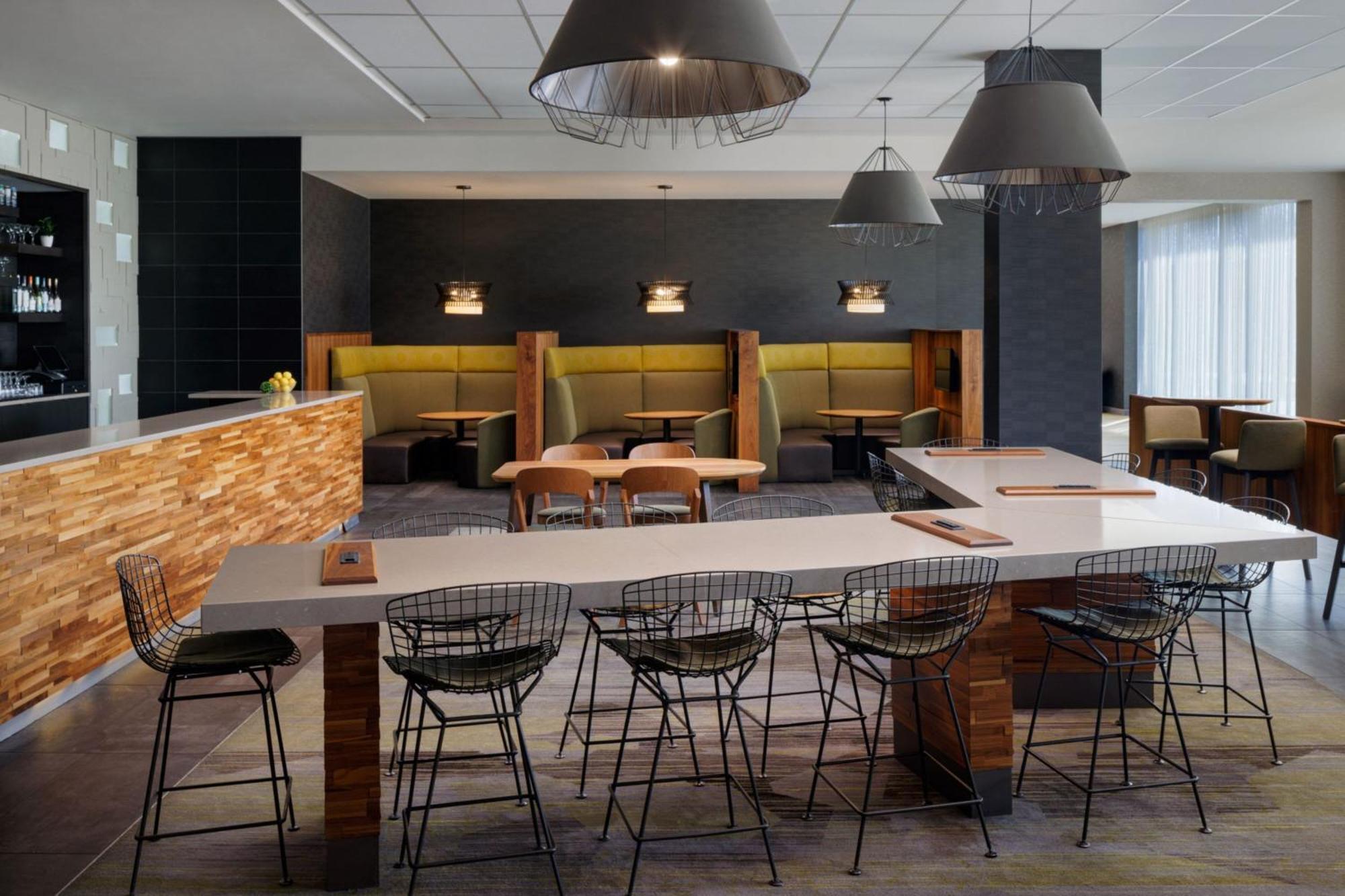 Courtyard By Marriott Πρινς Τζορτζ Εξωτερικό φωτογραφία