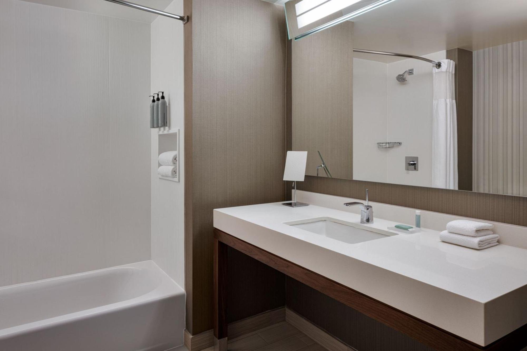 Courtyard By Marriott Πρινς Τζορτζ Εξωτερικό φωτογραφία